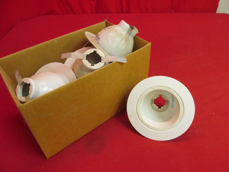 lot 37 image: light trim