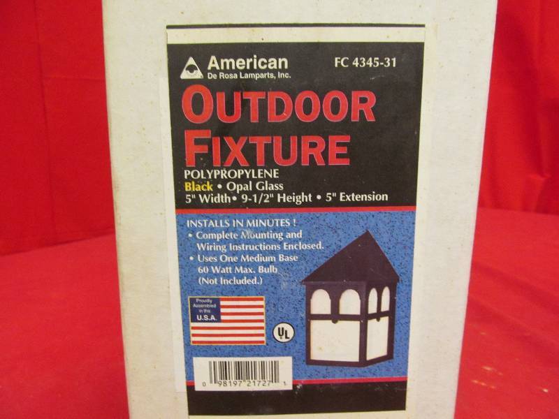 lot 47 image: light fixture