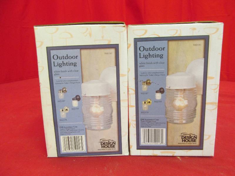 lot 60 image: light fixture