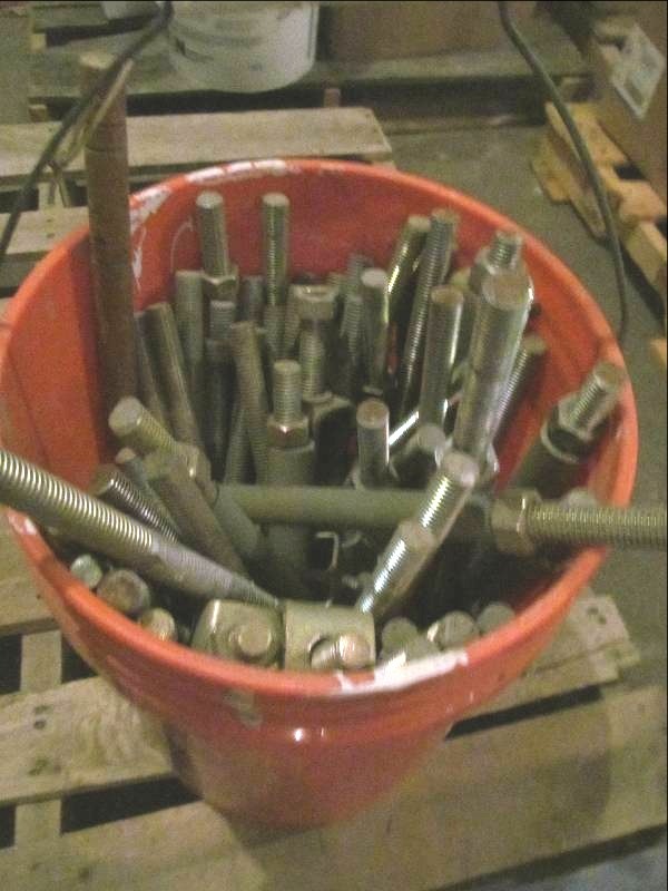 lot 81 image: threaded rod