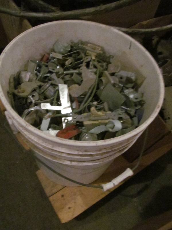 lot 82 image: couplings