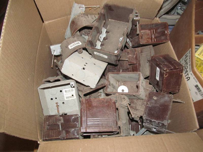 lot 85 image: outlet boxes