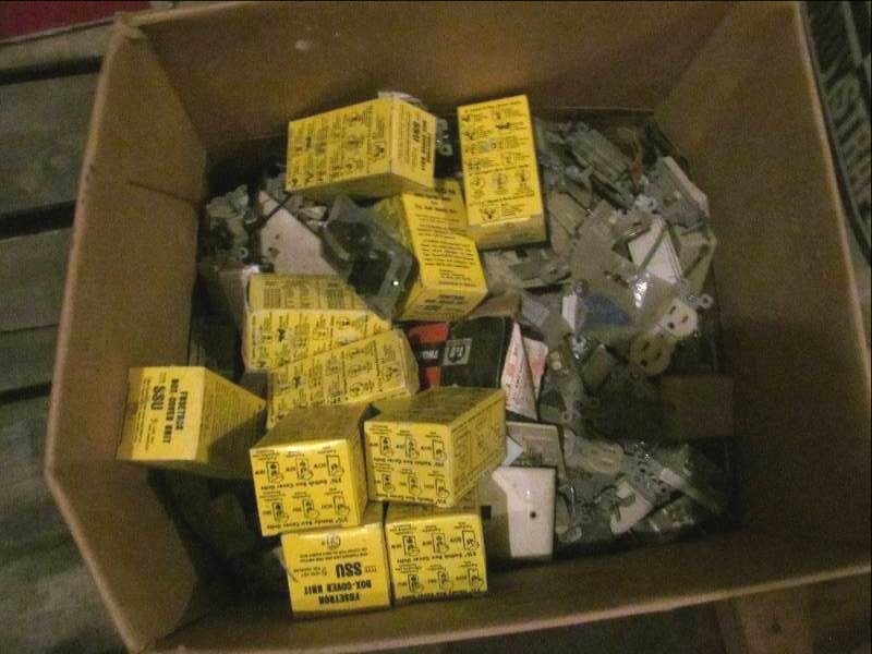 lot 87 image: electrical receptacles