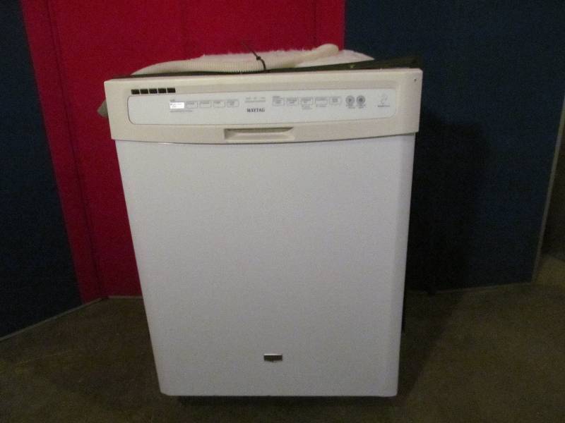 lot 106 image: dishwasher