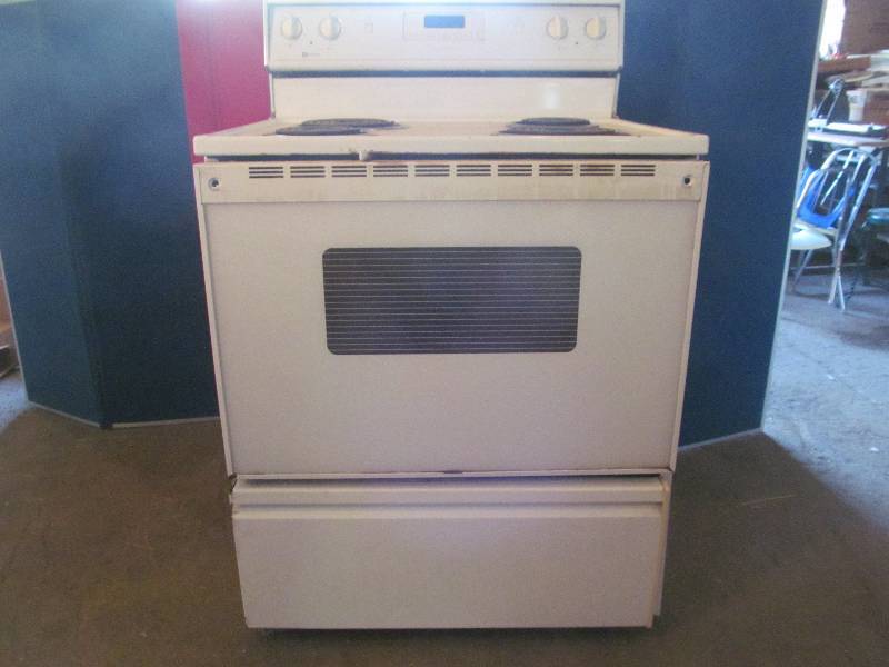 lot 109 image: electric range