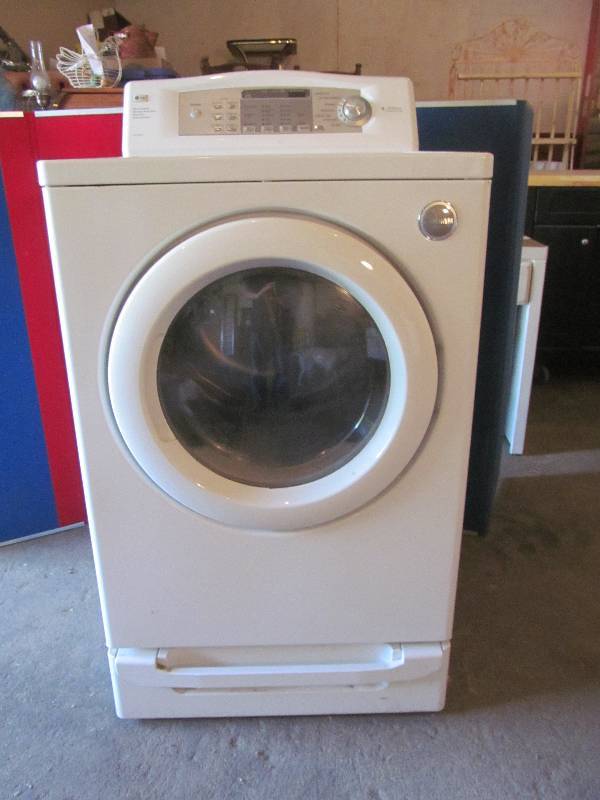 lot 111 image: clothes dryer