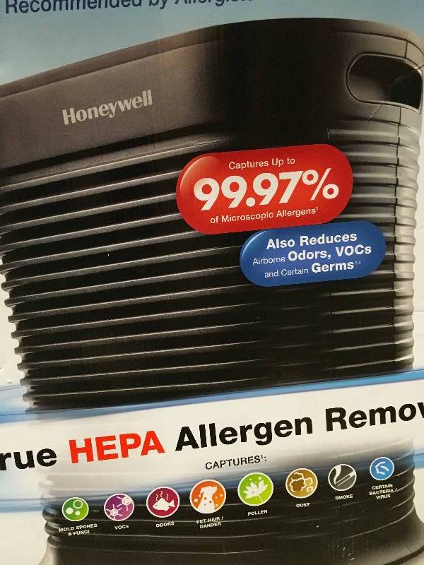 lot 75 image: Honeywell True HEPA 465 sq. ft. Air PurifierAllergen Remover