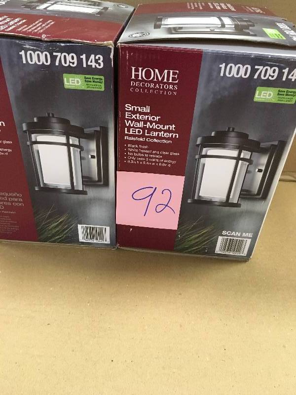 lot 92 image: Home Decorator Black Outdoor LED Small Wall Light