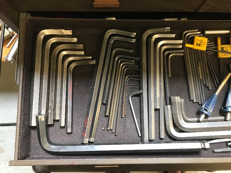 lot 402 image: LOT OF ALLEN  HEX WRENCHES