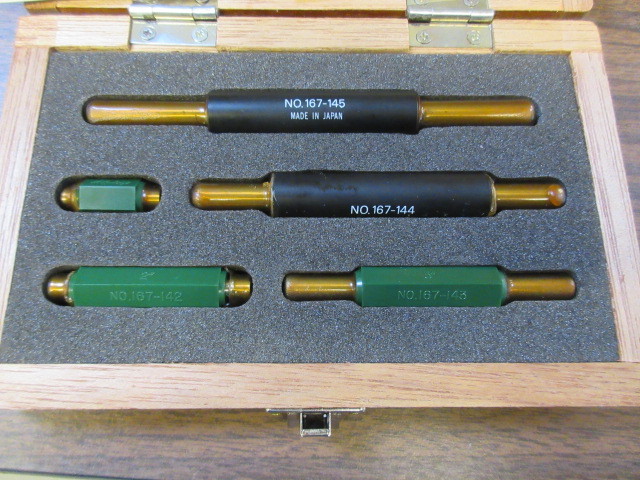 lot 419 image: MICROMETER BARS WITH CASE
