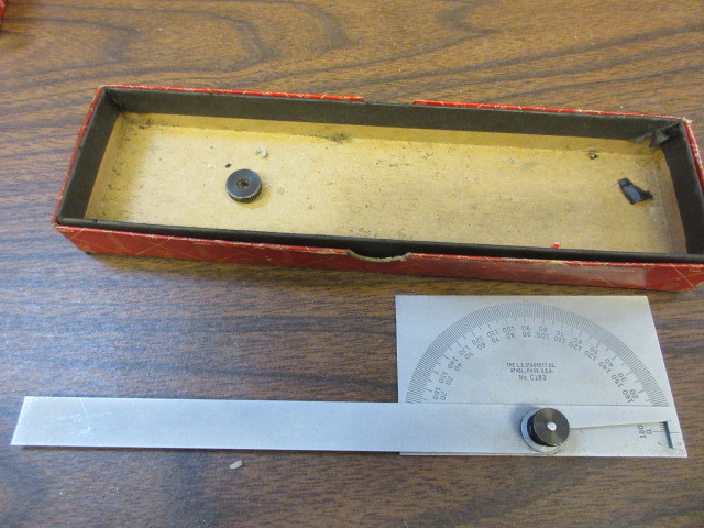 lot 414 image: STARRETT AND FUJI MEASURING INSTRUMENTS