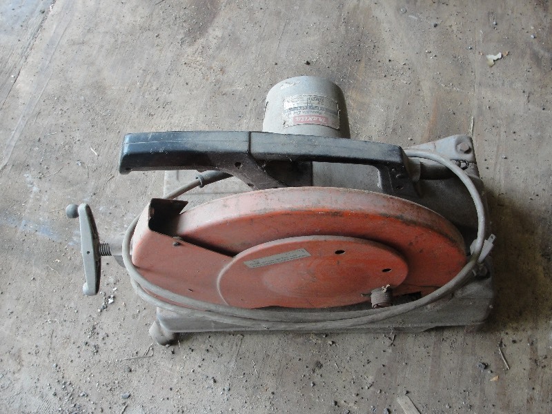 MAKITA CHOP SAW