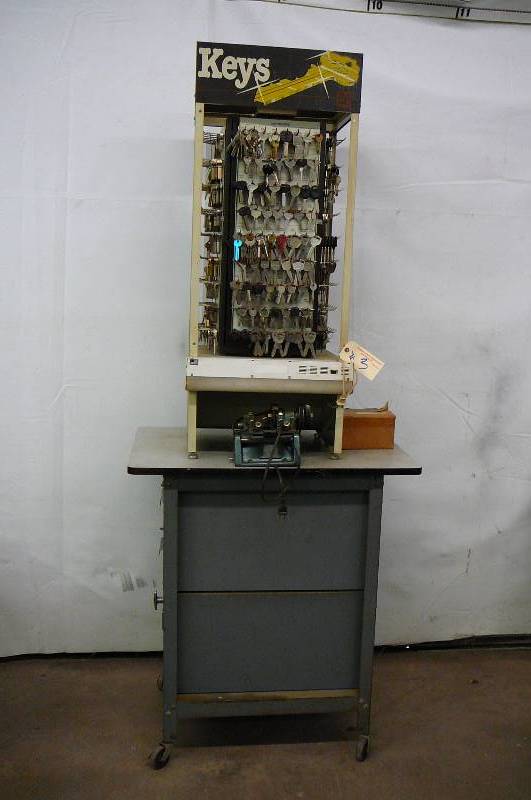 lot 3 image: Key Cutting Equipment