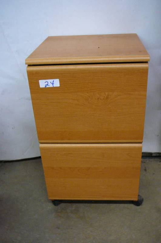 lot 24 image: 2 Drawer Wooden File Cabinet