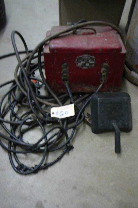 lot 20 image: Arc Welder Trindl 125A