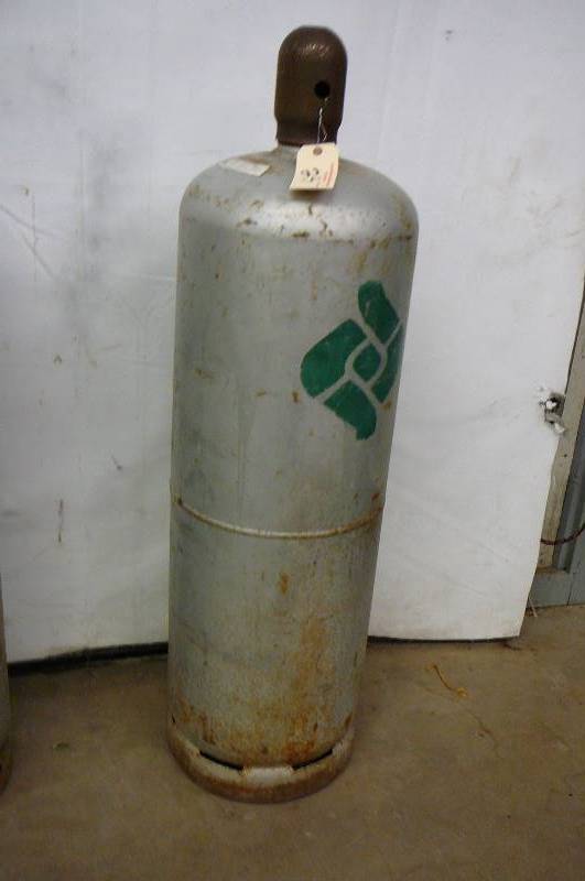 lot 23 image: 100LB LP Tank