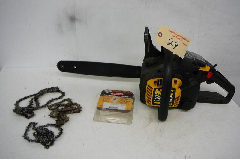 lot 29 image: McCulloch 3200 Chain Saw with Extra Chain