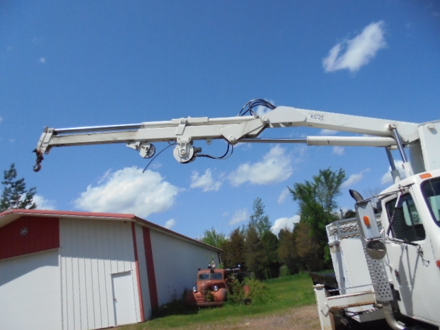 lot 2 image: Jib Crane