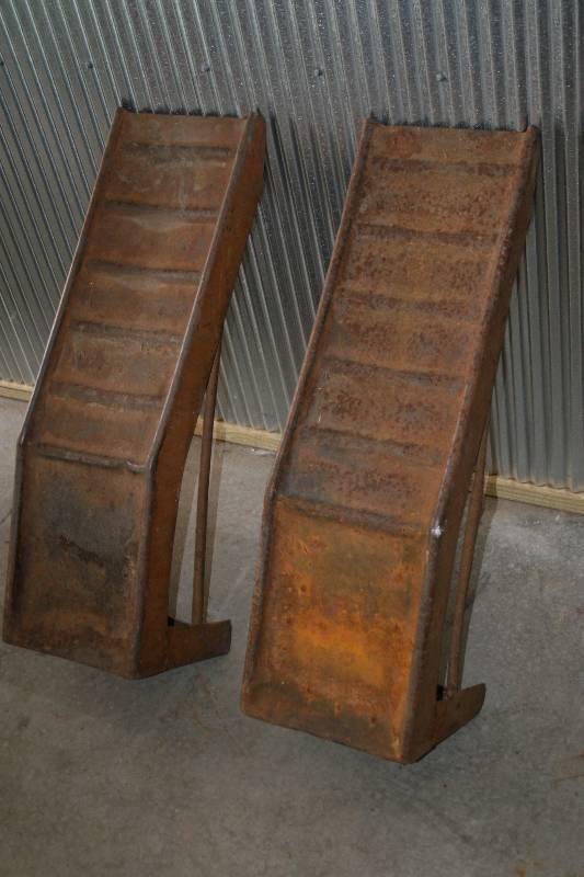 lot 18 image: Car Ramps