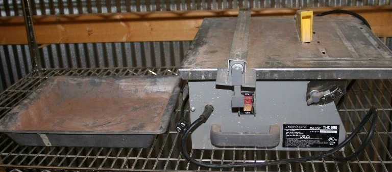 lot 20 image: Tile Saw