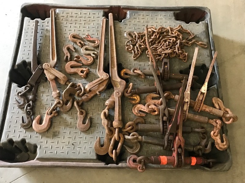 lot 3 image: Lot Of (11) Assorted Chain Binders...