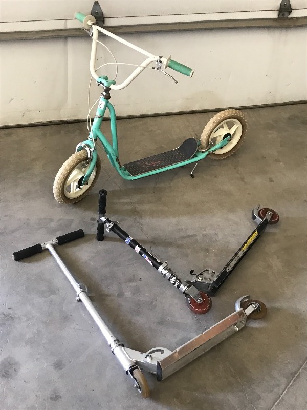 lot 22 image: Lot Of (3) Childrens Kick Scooters ...