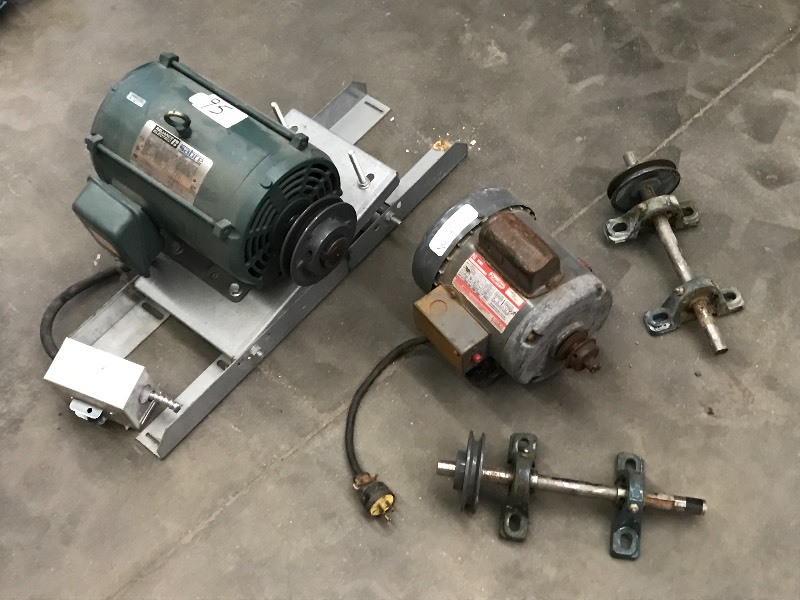 lot 95 image: Lot Of (1) Reliance Sabre 3HP 208-2...