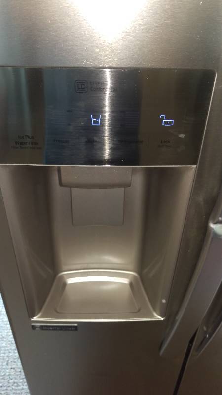 NEW SCRATCH & DENT-- 33 in. W 22 cu. ft. Side by Side LG Refrigerator in Stainless Steel Model # (LSXS2243S)