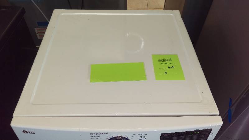 NEW SCRATCH & DENT-- 7.4 cu. ft. LG Gas Dryer in White Model # (DLG3171W)