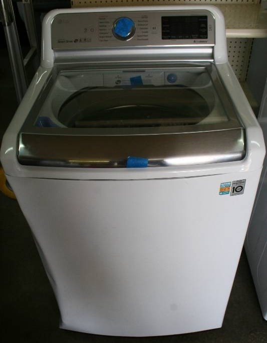 lot 8 image: Washing Machine