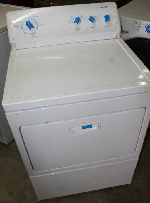 lot 10 image: Electric Dryer