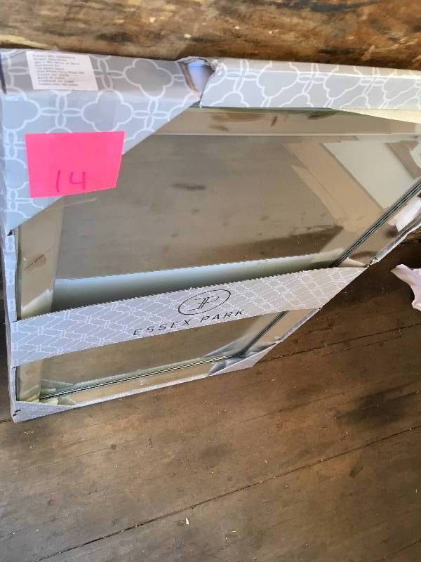 lot 14 image: Essex Park 24IN x 36 IN  Mirror on Mirror
