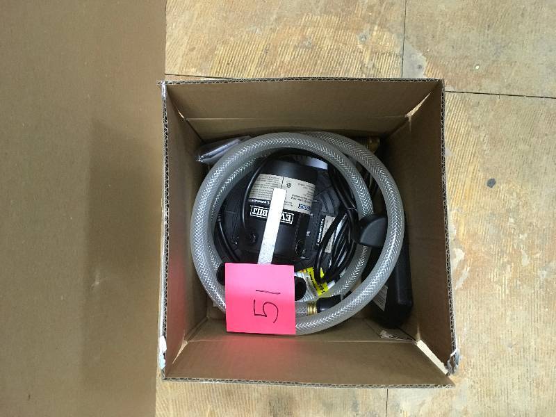 lot 51 image: Everbilt 0.1 HP Non-Submersible Transfer Pump in working conditions