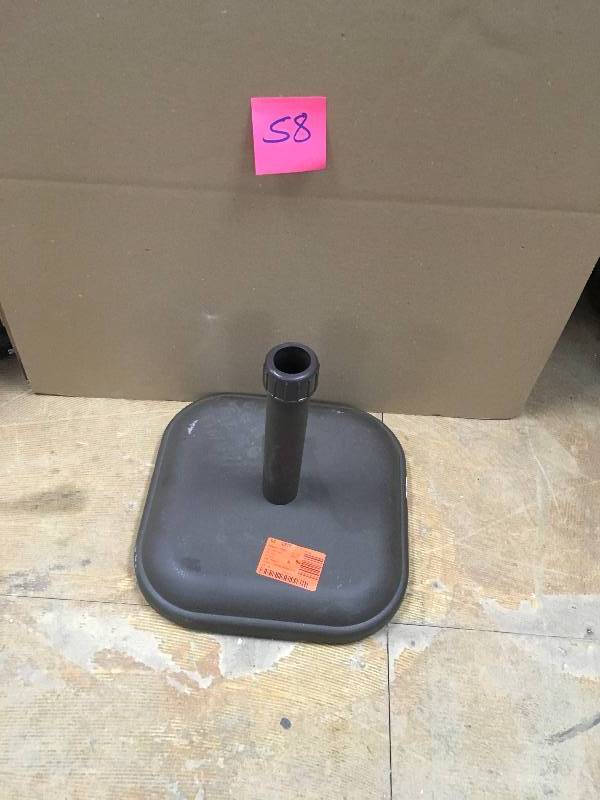 lot 58 image: . Patio Umbrella Base in Black
