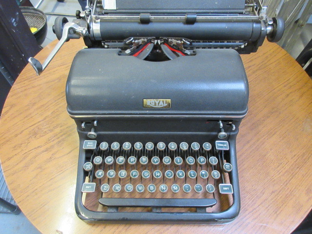 lot 508 image: ROYAL TYPEWRITER