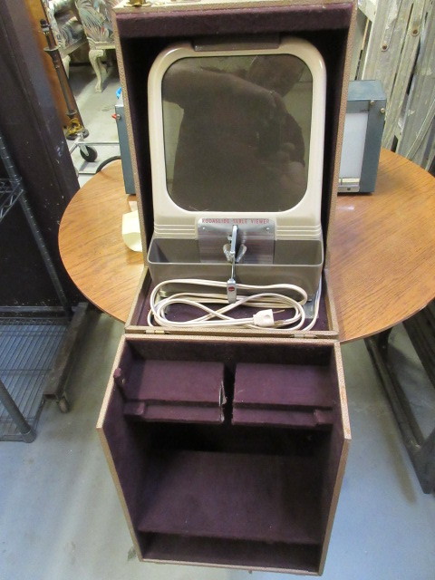 lot 516 image: KODASLIDE TABLE SLIDE VIEWER