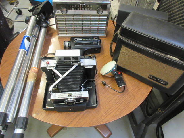 lot 520 image: CAMERA, VIDEO RECORDER, RADIO AND MORE