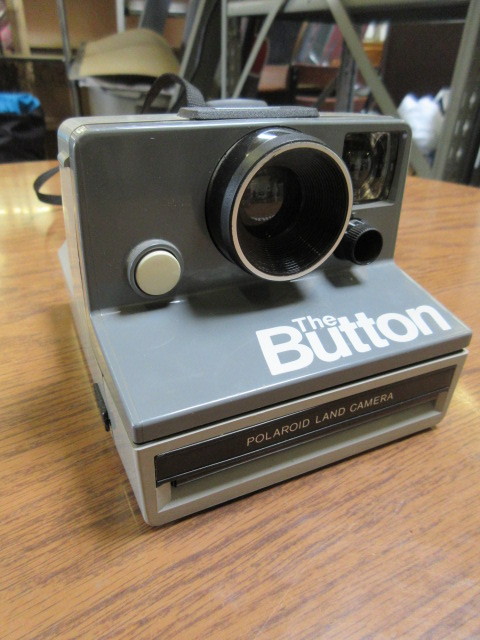 lot 534 image: POLAROID LAND CAMERA