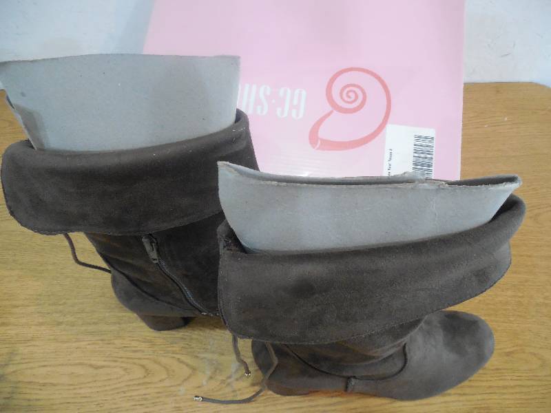 GC Shoes Womens Lane Boot - SIZE 8