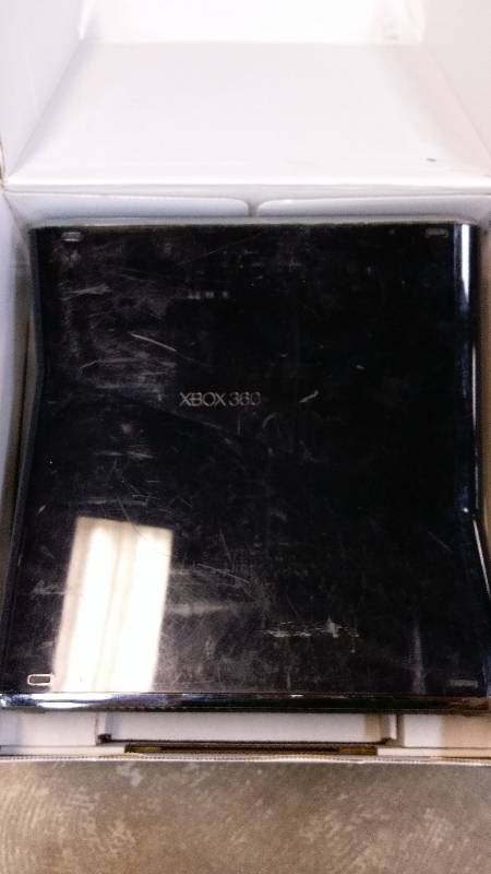 lot 87 image: Xbox 360 Console - In Box