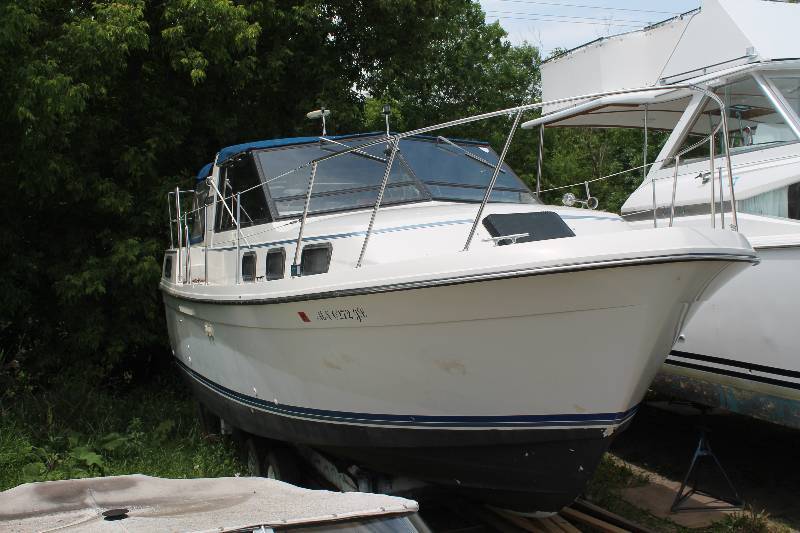 1988 28 Foot Carver Riveria 28 Cabin Cruiser On A Tri Axle Custom