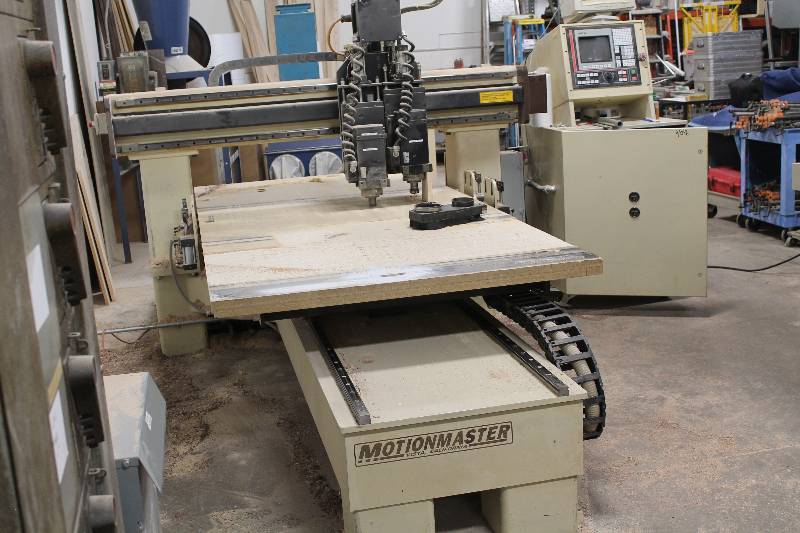 lot 1 image: Motion Master CNC Router with 4 x 8 Sliding Bed