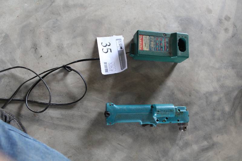 lot 35 image: Makita 7.2V Cordless Right Angle in. Drill with 1 battery and charger