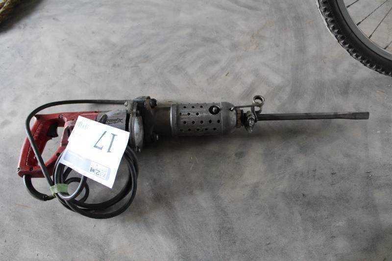 lot 17 image: Milwaukee Chipping Hammer
