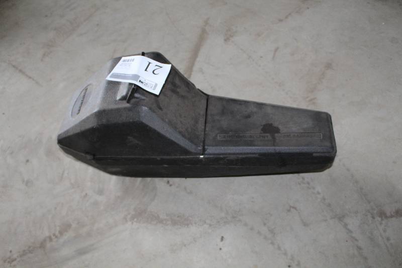 lot 21 image: Craftsman Chain Saw Carrier