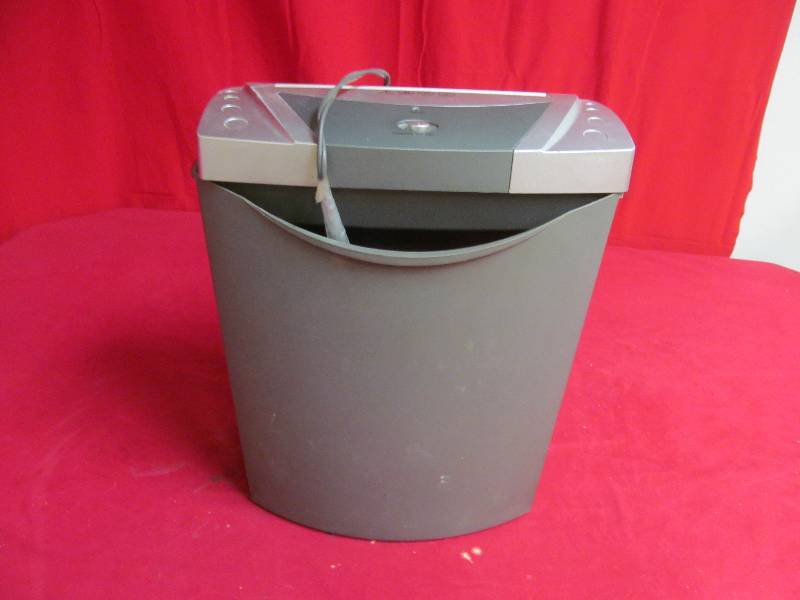 Novatech paper shredder
