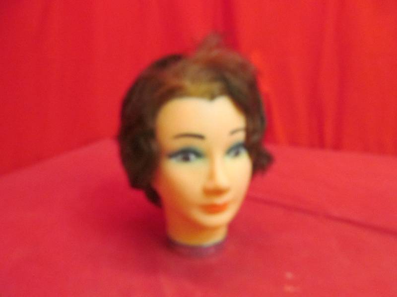 Suzikin mannequin head