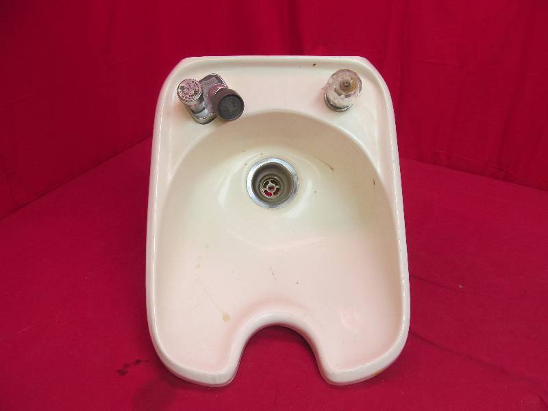 Hair stylist sink