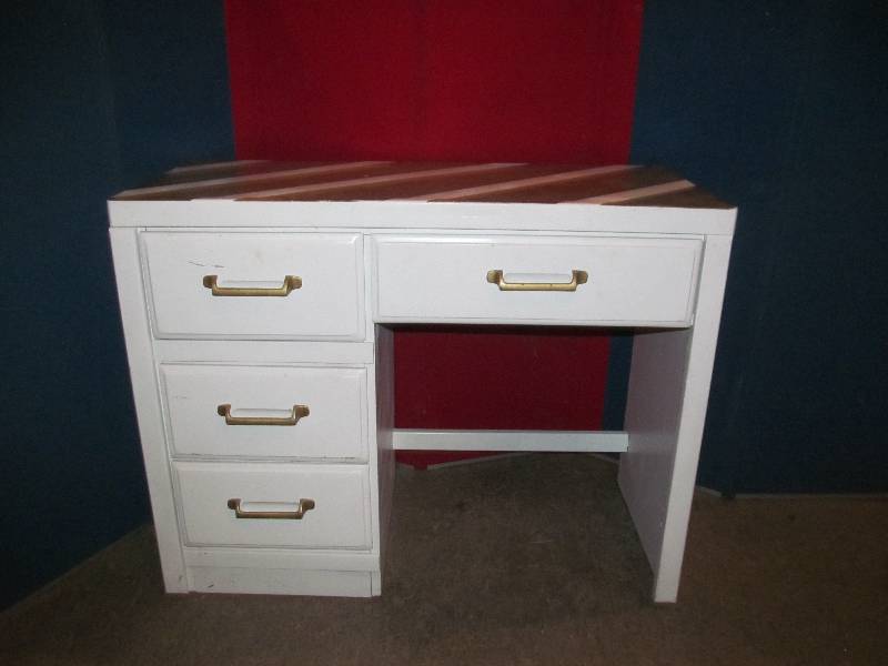 dressing table
