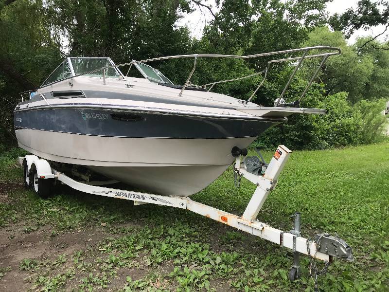 lot 1 image: 1986 Larson Delta Conic 24ft Boat...NO RESERVE